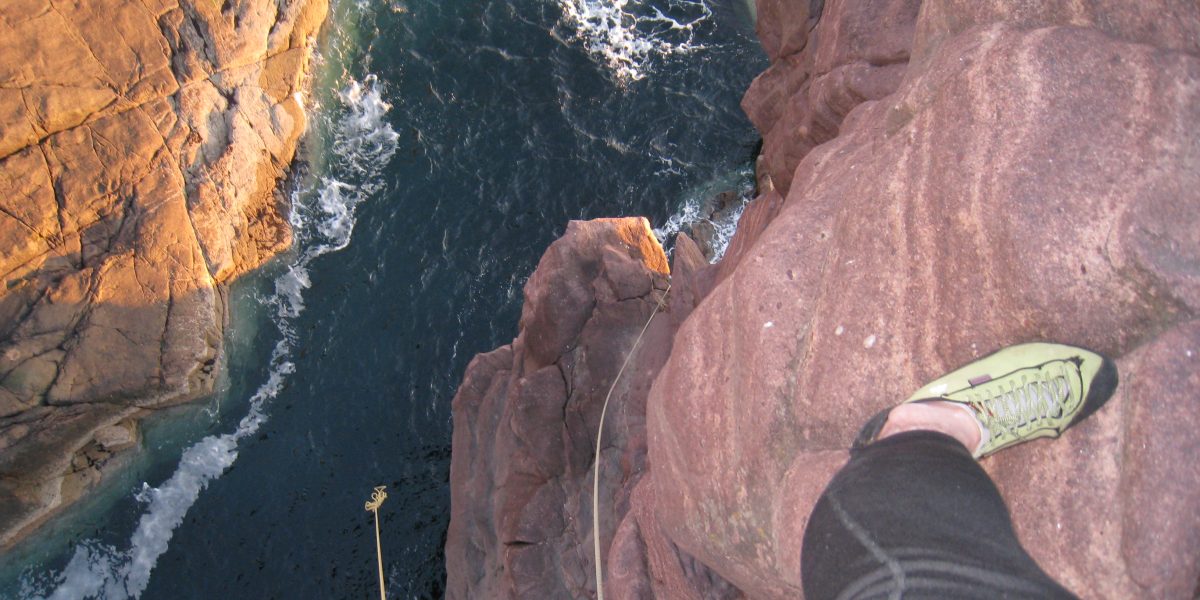 climb The Old Man of Stoer abseil